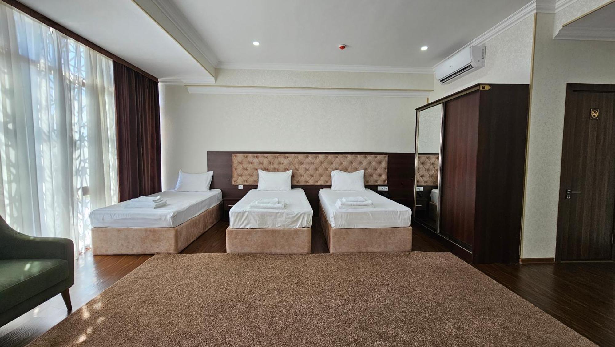 Grand Turon Plaza Hotel Tashkent Exterior photo