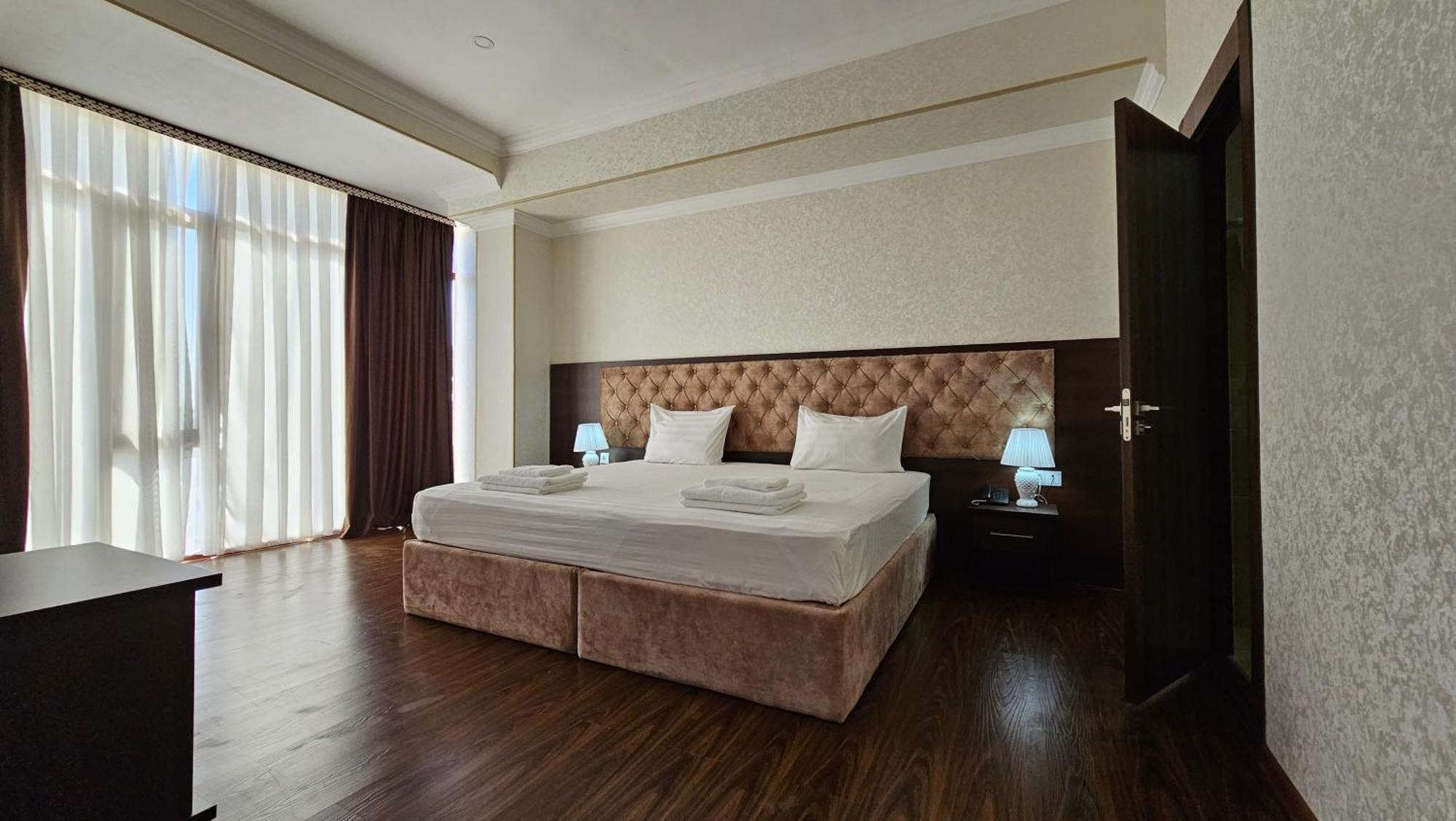 Grand Turon Plaza Hotel Tashkent Exterior photo